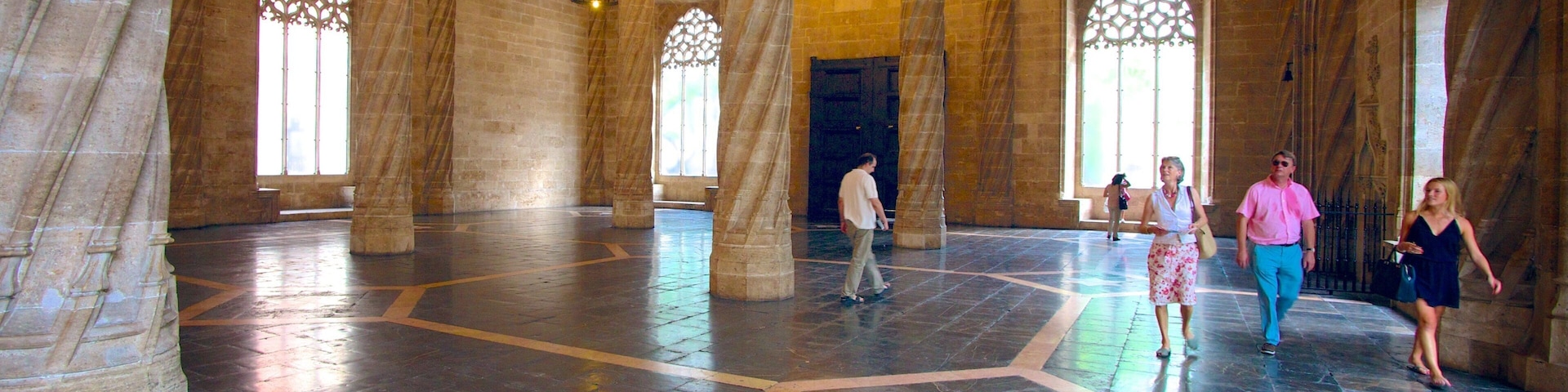 La Lonja featuring interior views, a city and heritage architecture