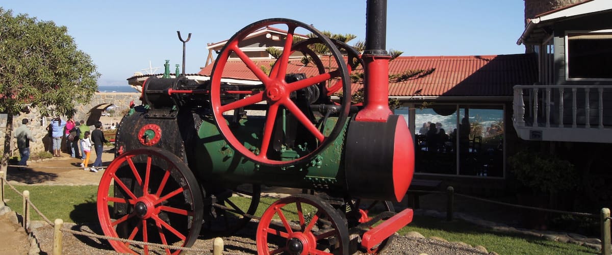 Uma das três casas de Pablo Neruda no Chile. Já tinha conhecido La Chascona, em Santiago, e La Sebastiana, em Valparaíso. Fica a cerca de 120 Km de Santiago. Esta casa fica de frente para o Pacífico e é um outro poema (não escrito) de Neruda. Este é o lugar para entender um pouco mais sobre ele. Neruda está enterrado aqui, junto com sua última esposa Matilde Urrutia.
#Neruda #Isla #Negra #Chile