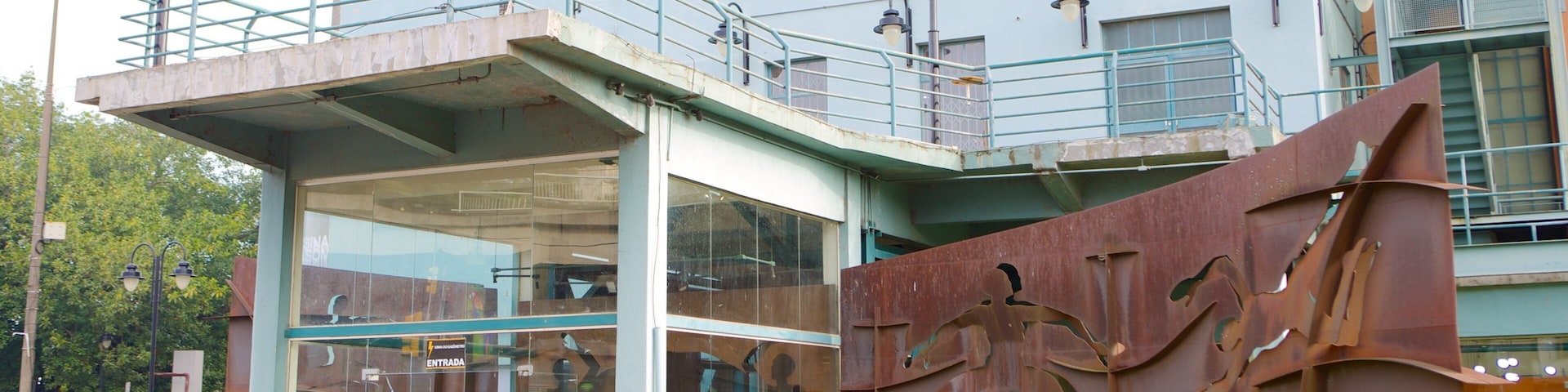 Gasometer 其中包括 戶外藝術 和 街道景色