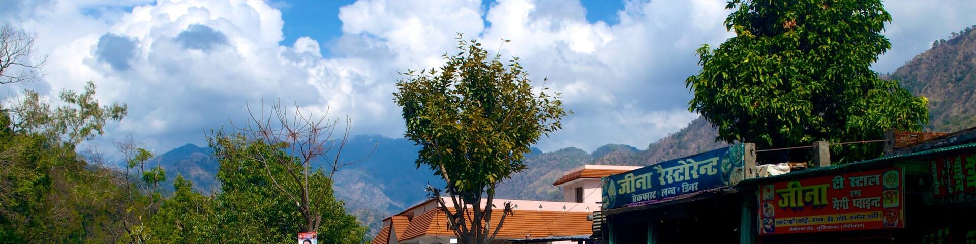 BhujiaGhat showing street scenes