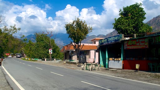 BhujiaGhat showing street scenes