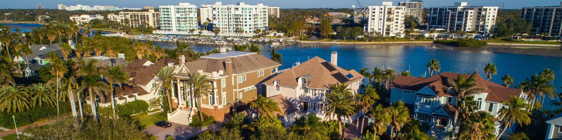 Aerial image luxury Florida real estate homes on Belleview