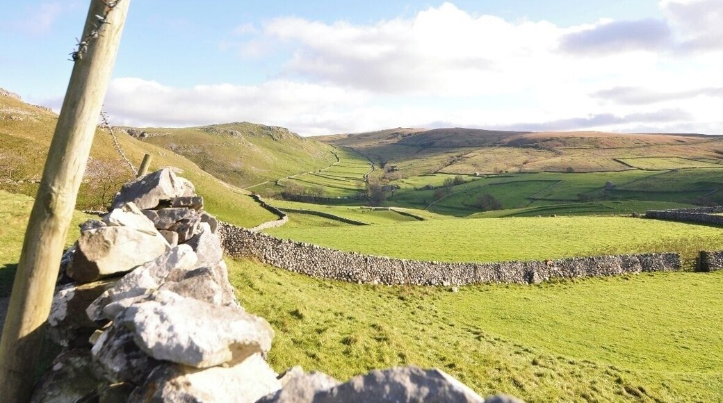The beautiful open countryside during a walk around Malham, in North Yorkshire. #desktop