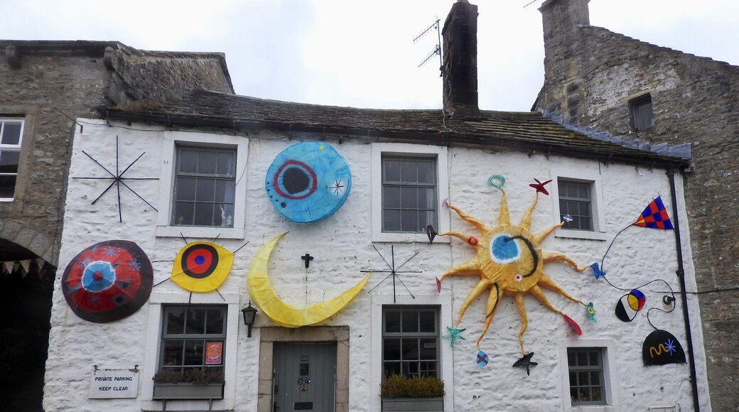 Grassington, the beautiful village in Upper Wharfedale. With its stunning scenery, history, great shops & friendly pubs.