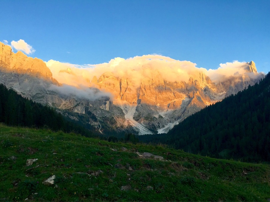 Pale di San Martino at sunset 😍
#mountain #dolomiti #sunset #takeahike