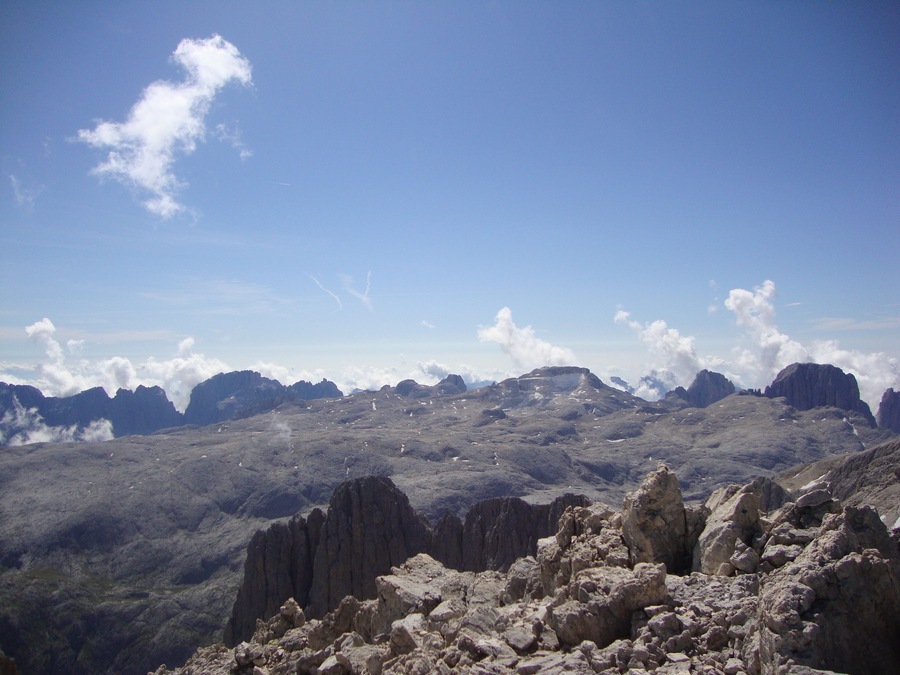 altopiano delle Pale con il ghiacciaio della Fradusta