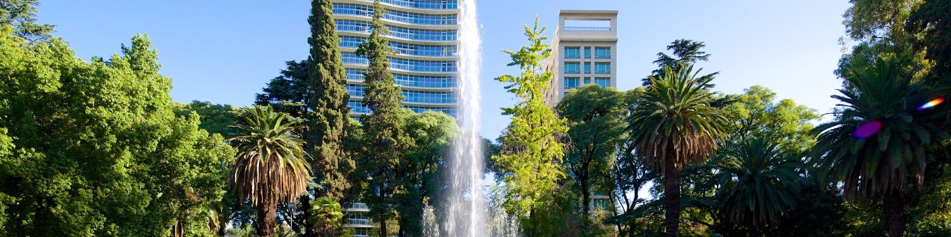 義大利廣場 设有 城市, 廣場 和 噴泉