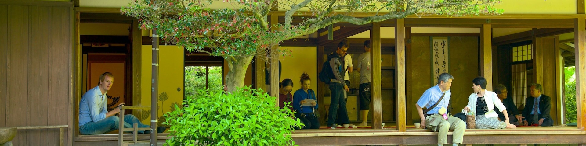 Shoren-in Temple which includes religious aspects and a temple or place of worship