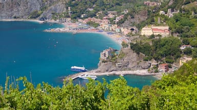 Monterosso Beach which includes a coastal town and general coastal views