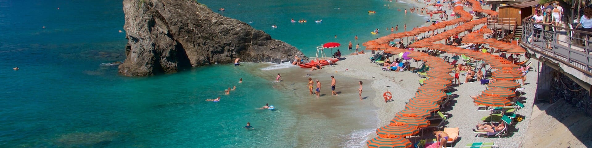 モンテロッソ ビーチ どの含み 砂浜, 海岸線の眺め と スイミング