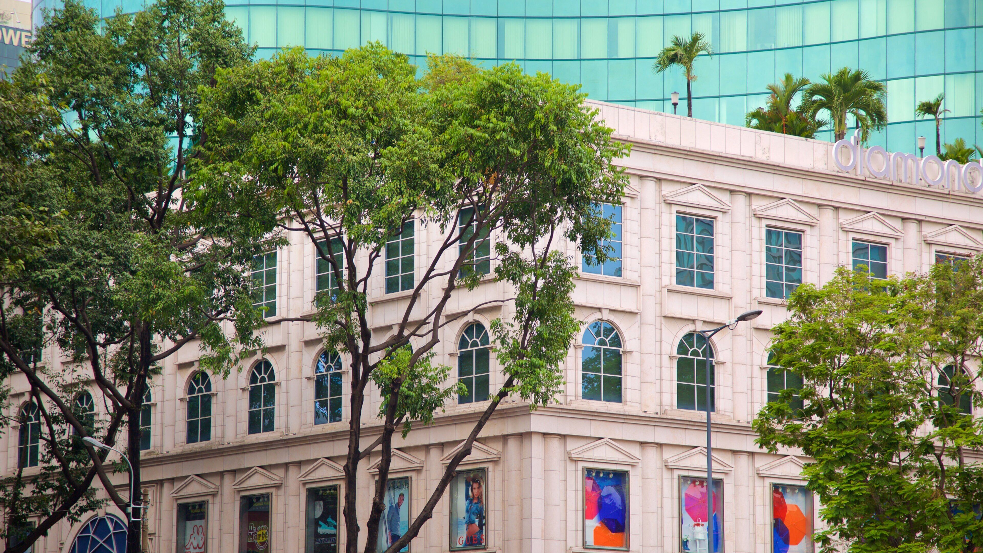 Diamond Plaza ofreciendo arquitectura patrimonial