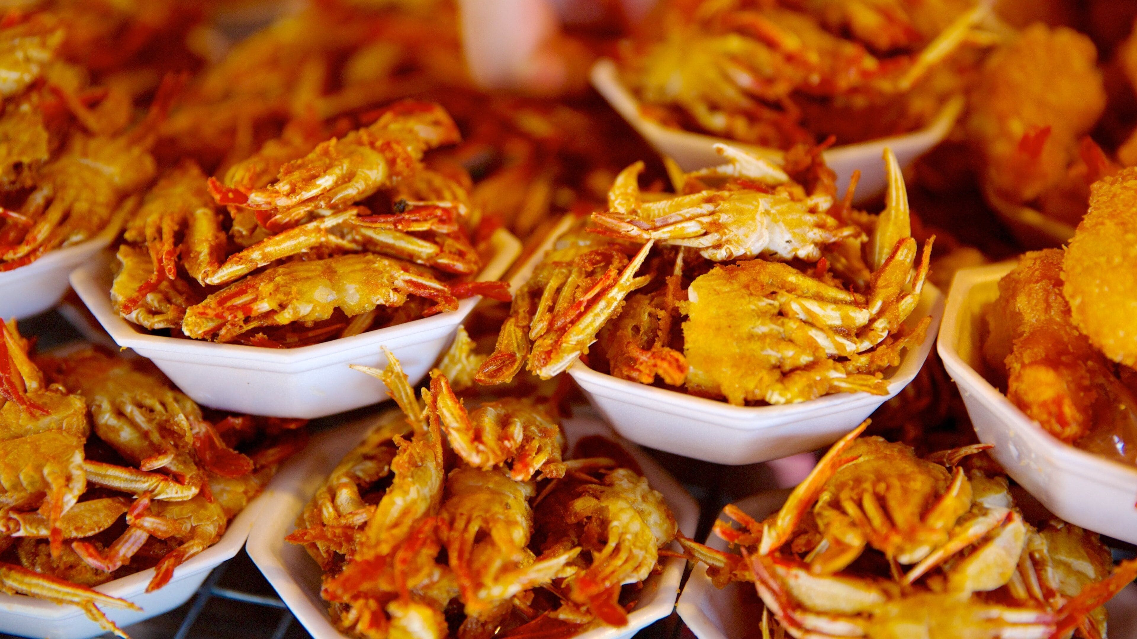 Pattaya Floating Market featuring markets and food