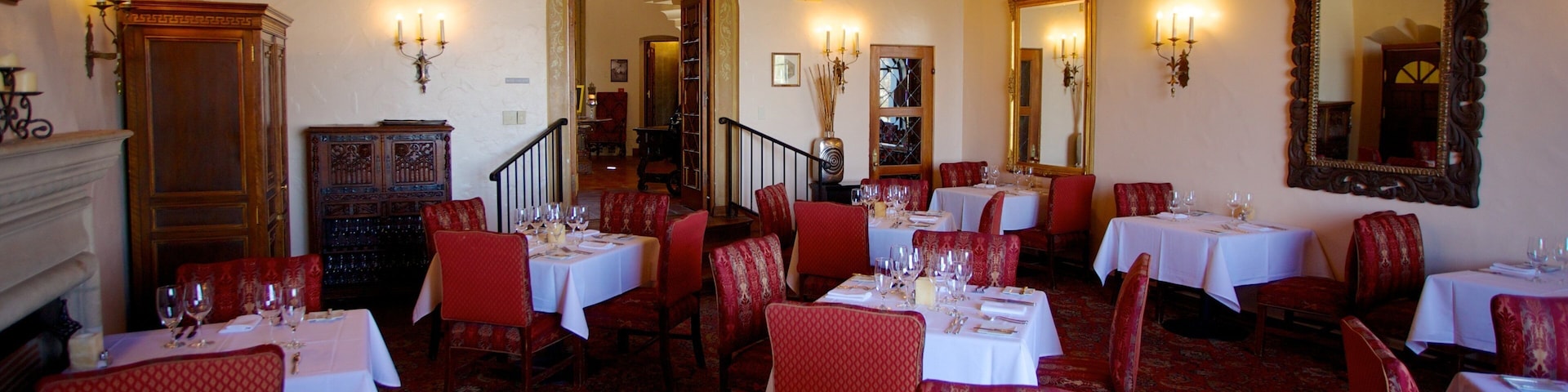 Wrigley Mansion qui includes vues intérieures et patrimoine architectural