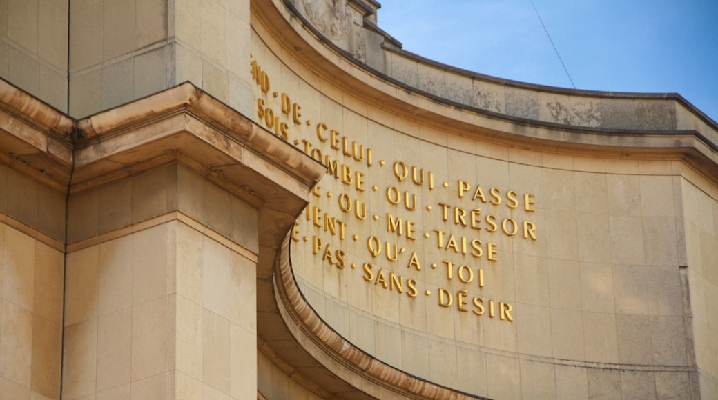 Place du Trocadéro featuring heritage elements and signage