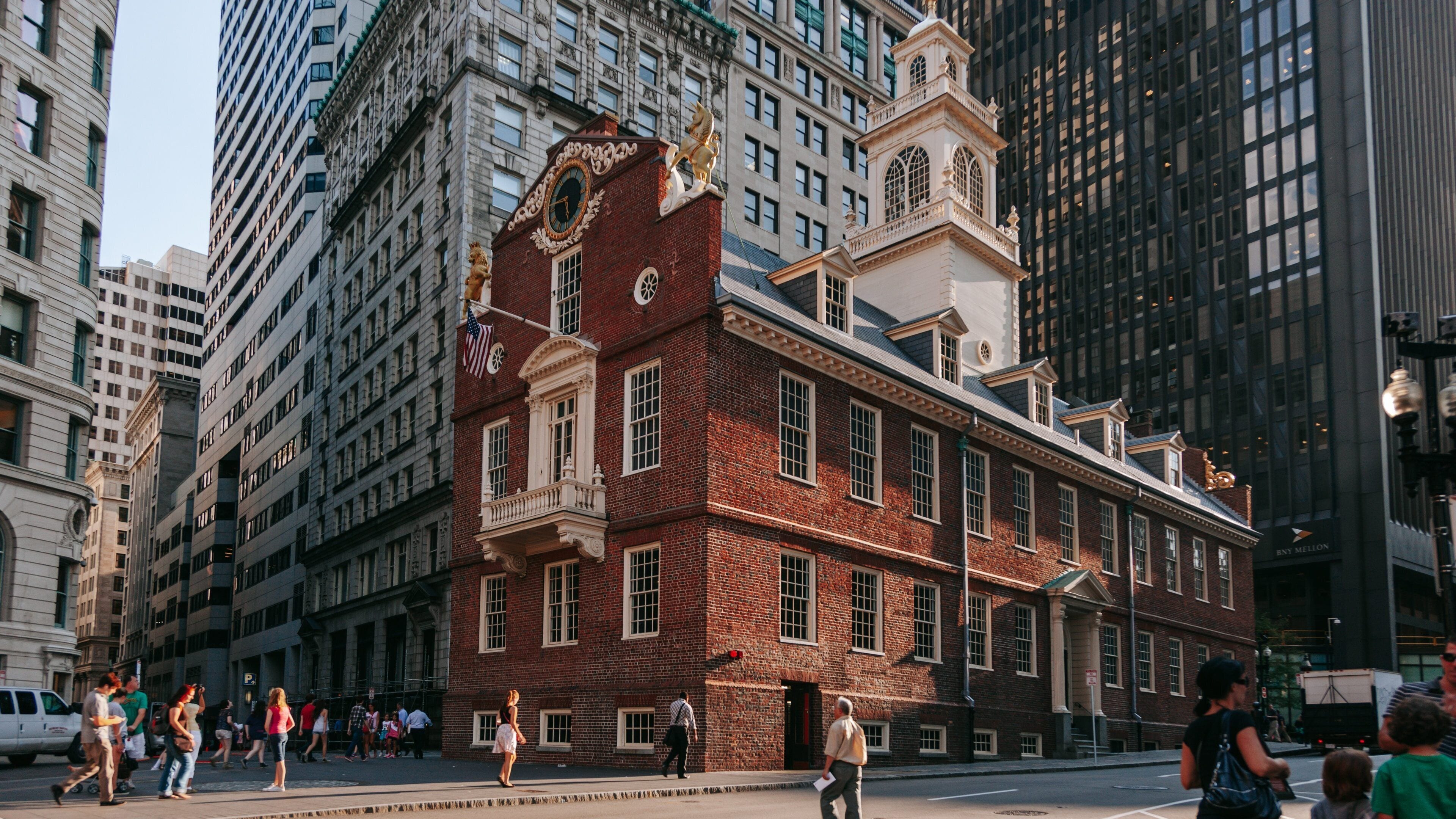 The Freedom Trail which includes street scenes, a city and heritage architecture