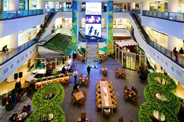 Grand Indonesia Shopping Mall welches beinhaltet Innenansichten und Einkaufen