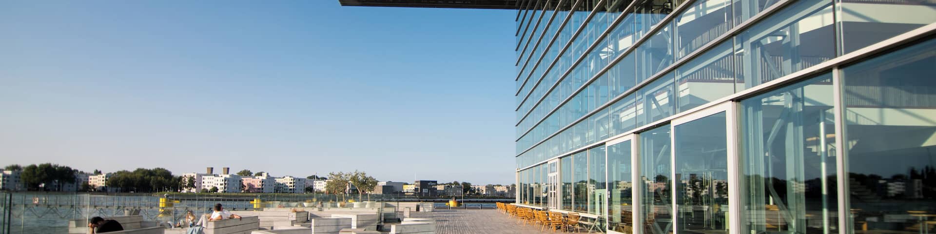 Amsterdam_PassengerTerminalAmsterdamPTA_6161349-5