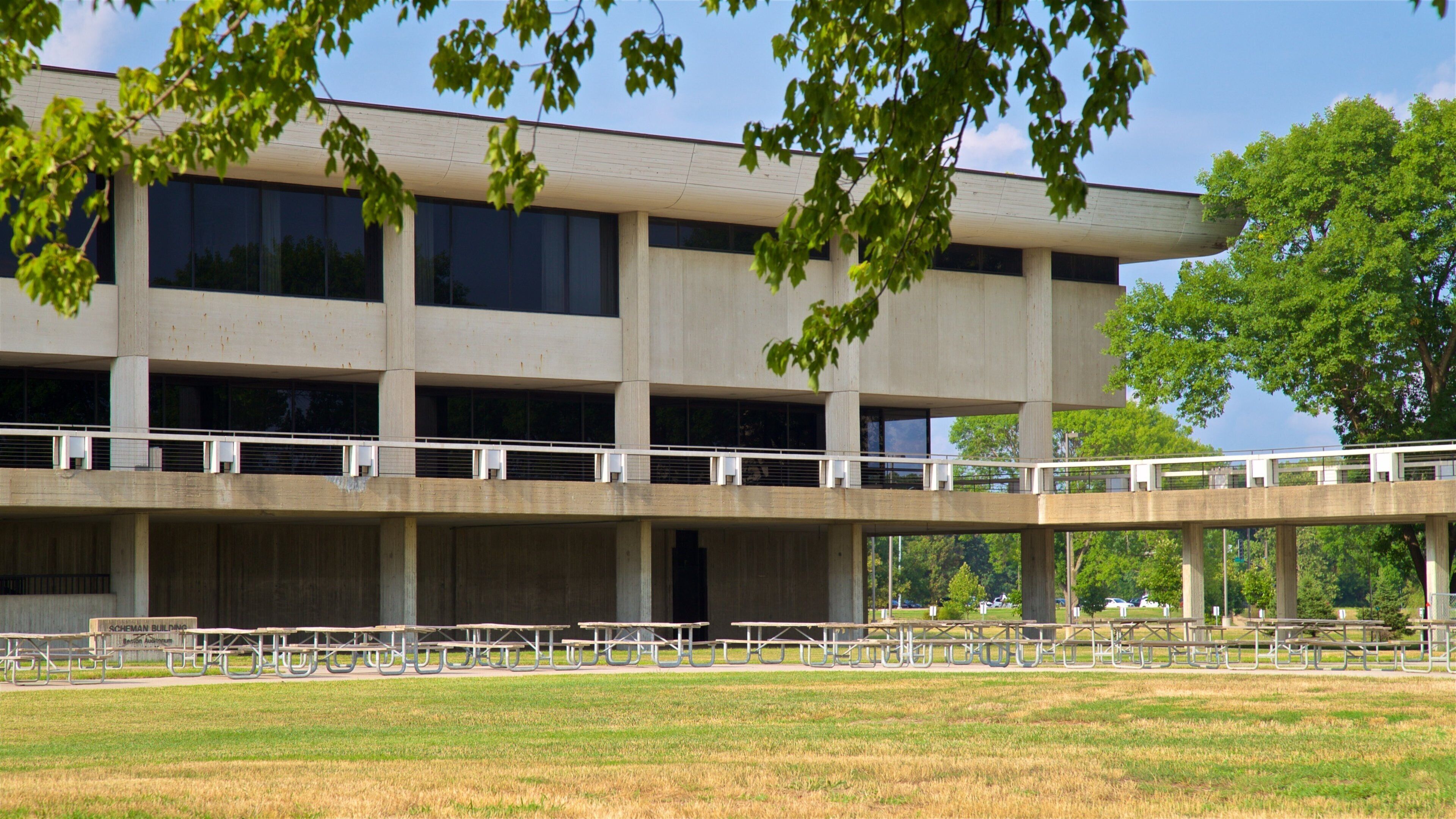 Brunnier Art Museum featuring modern architecture