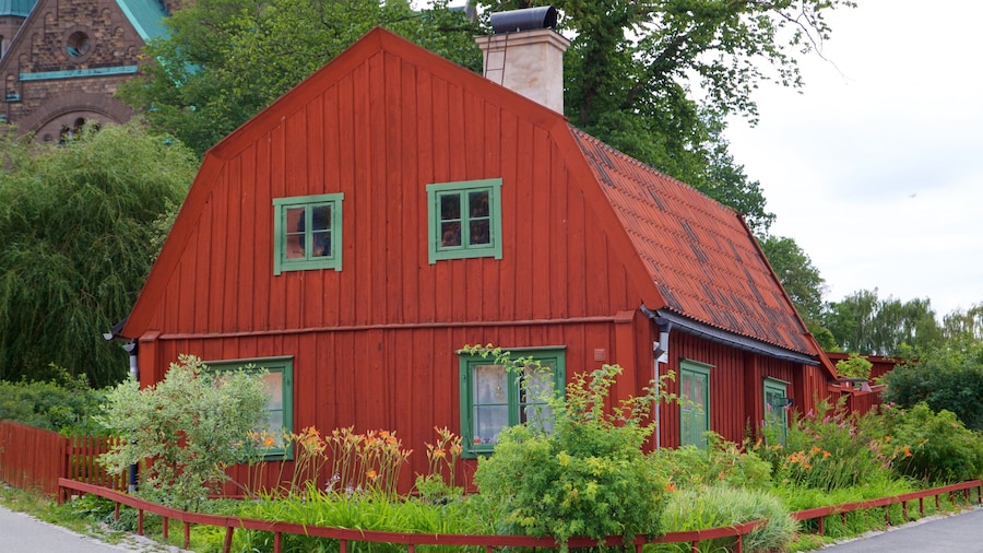 Vitabergsparken Park featuring a house and heritage elements