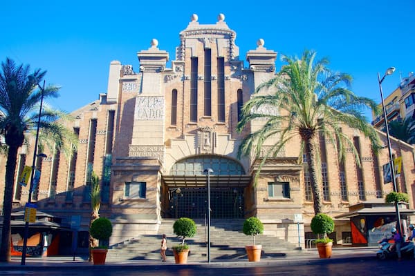 Marché central qui includes marchés et ville
