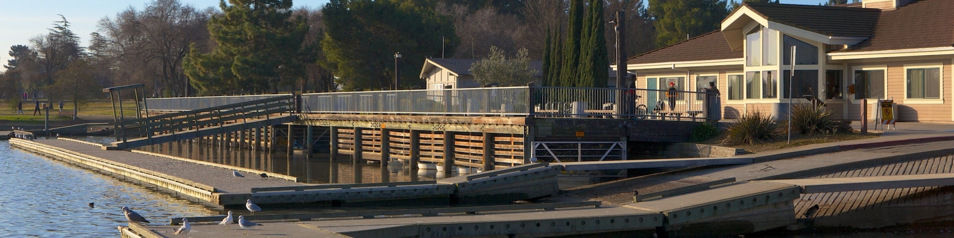 Fremont Central Park featuring a garden and a lake or waterhole
