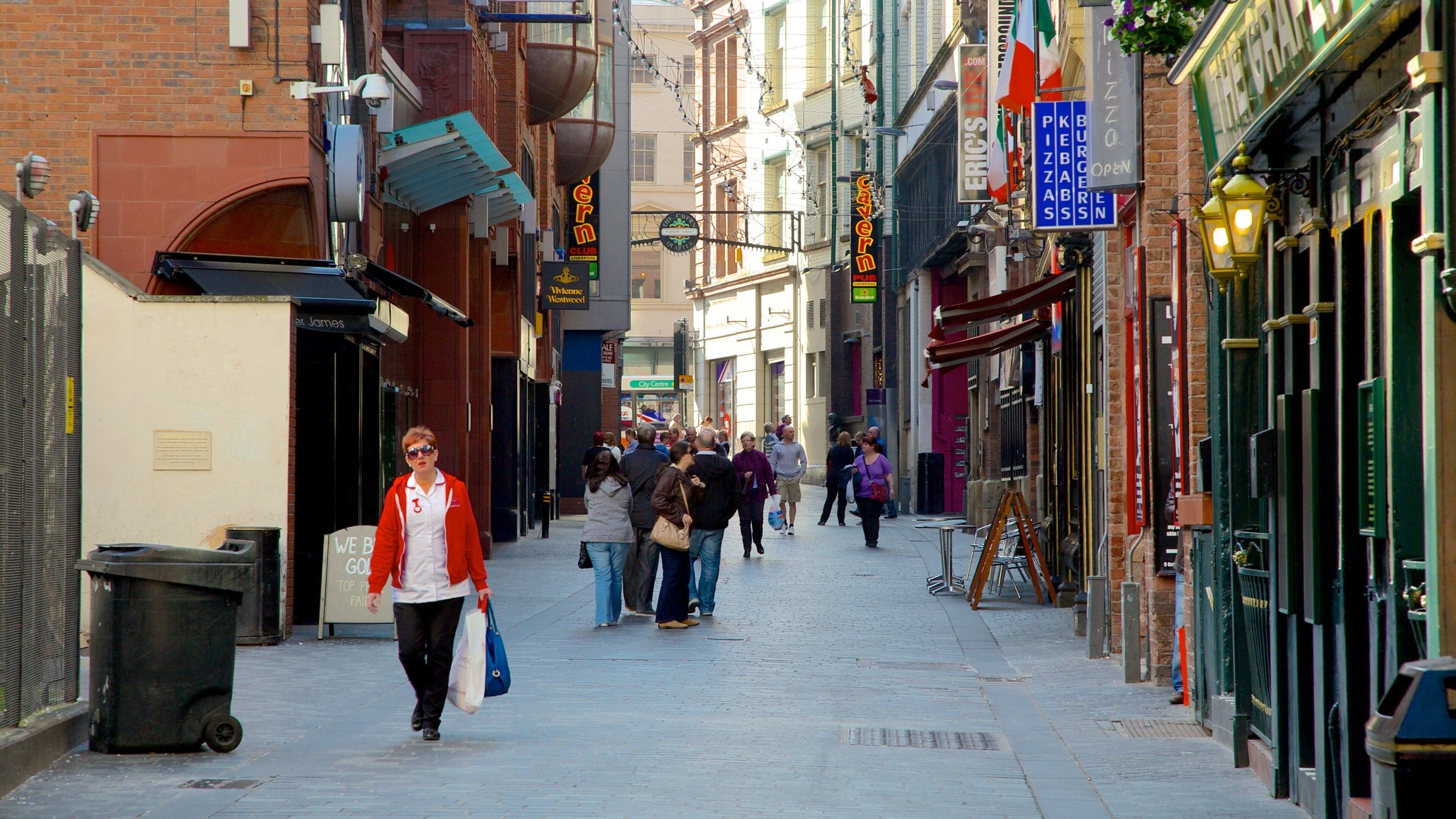 카벤 클럽 이 포함 거리 풍경