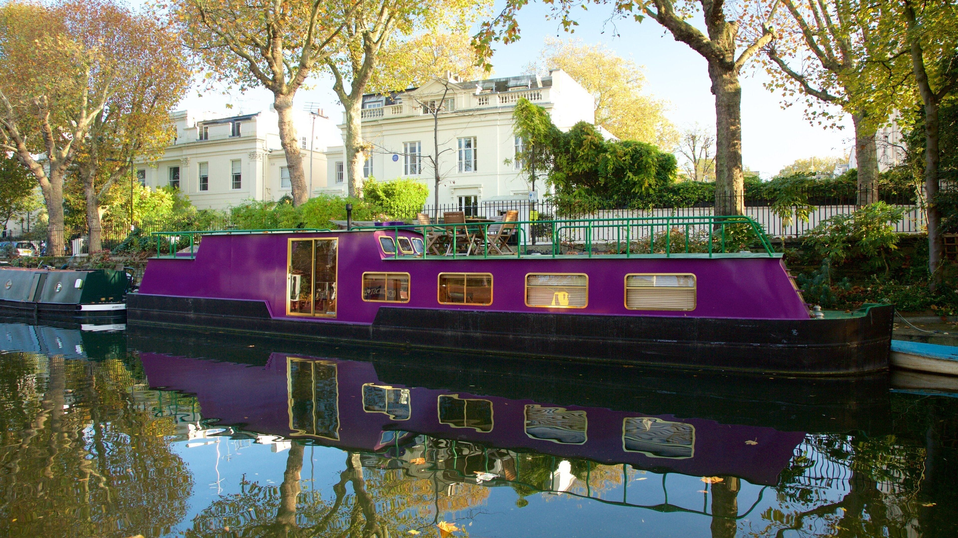 Little Venice showing heritage architecture, boating and a river or creek