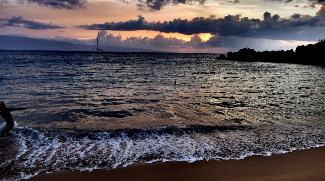 Love a Hawaiian sunset #beach #goldenhour