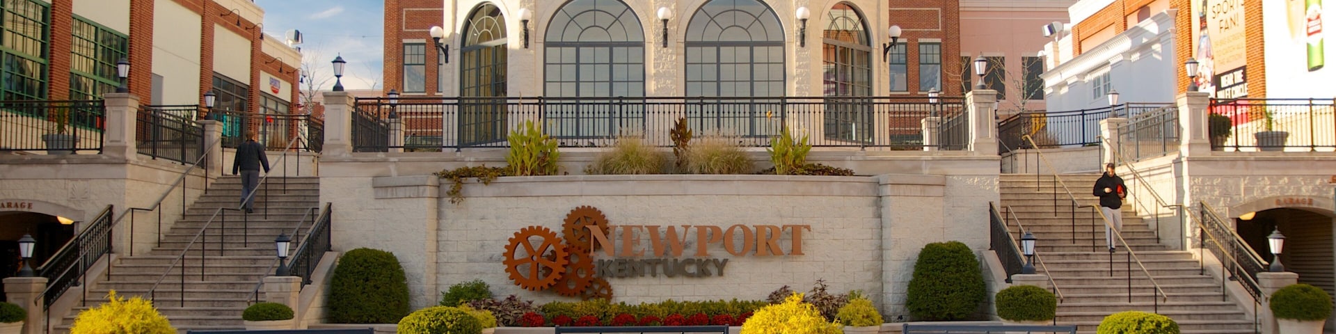 Newport on the Levee 呈现出 現代建築 和 街道景色