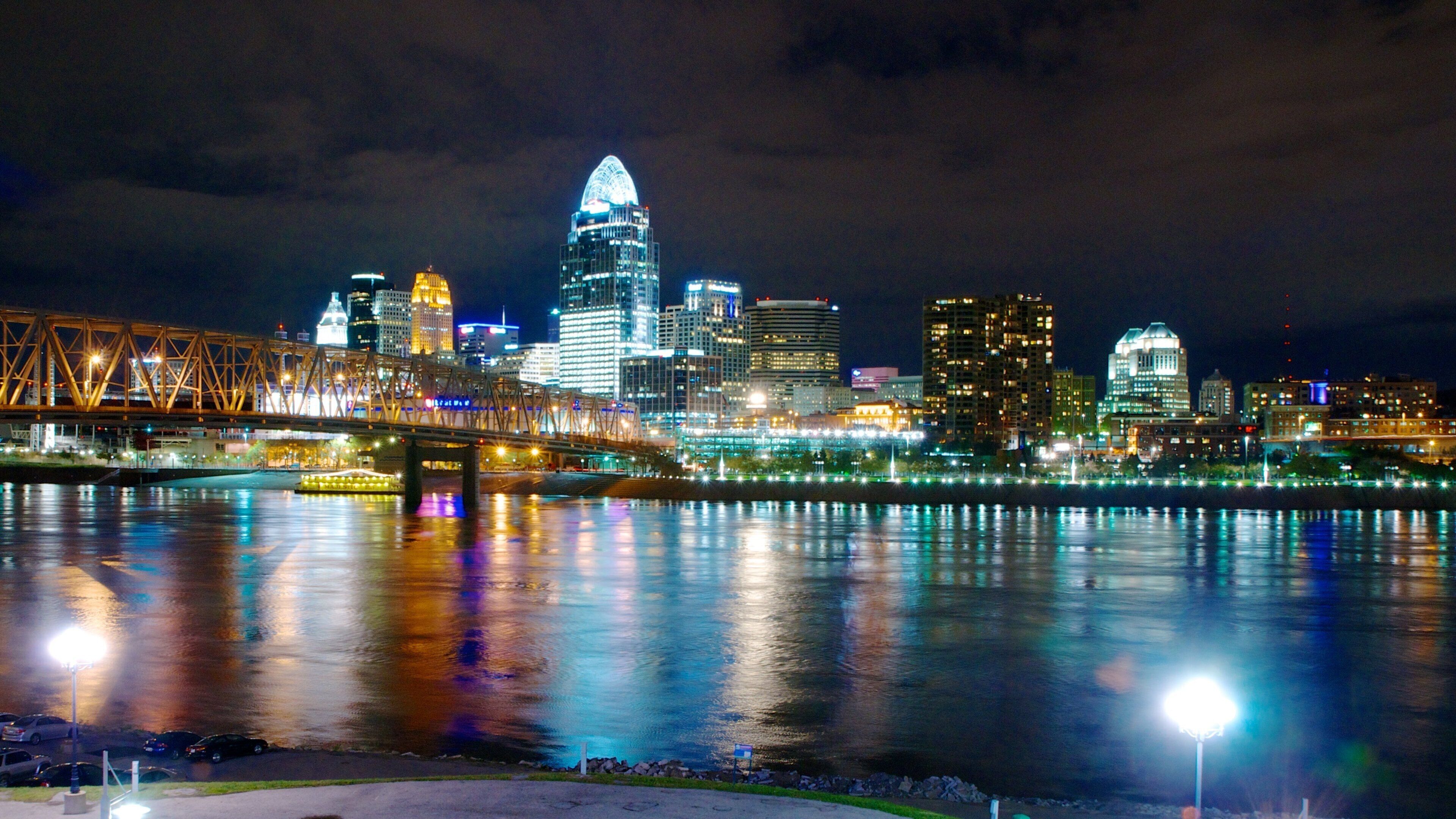 Newport on the Levee featuring cbd, night scenes and a city