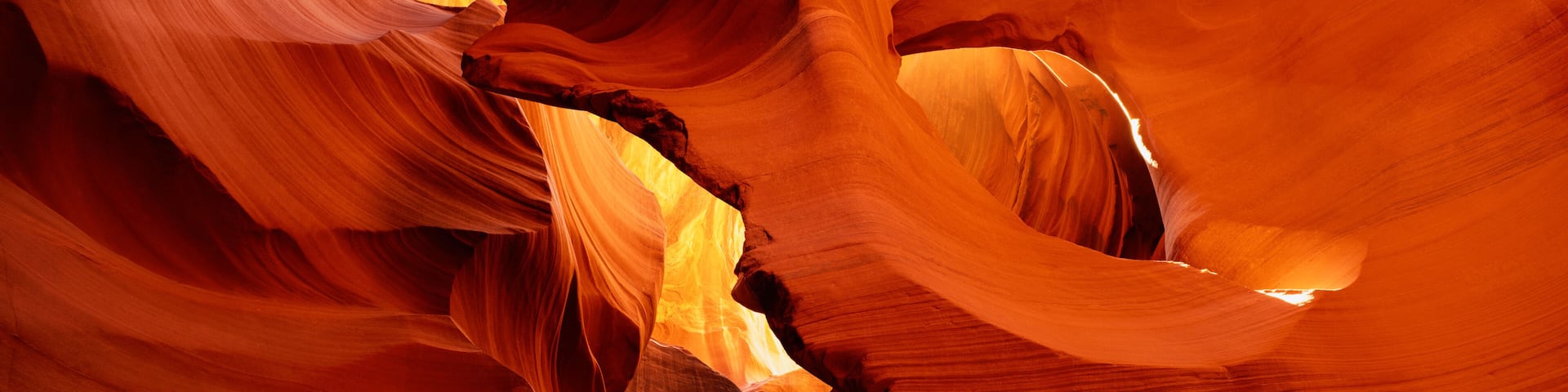 Sandstone Arch in Antelope Canyon