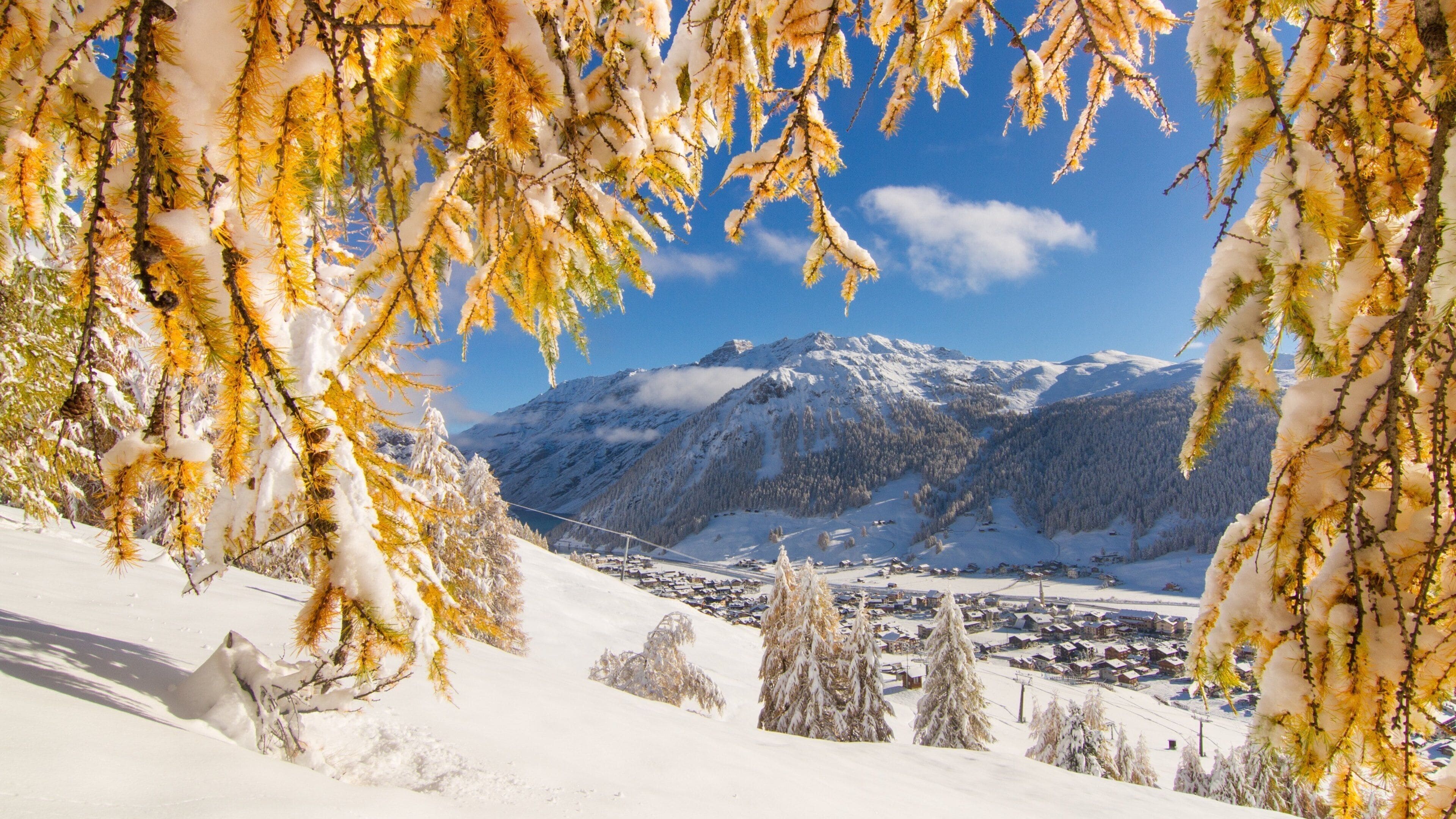 Livigno Ski Area showing snow, mountains and landscape views