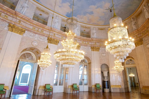 Château de Ludwigsbourg mettant en vedette vues intérieures