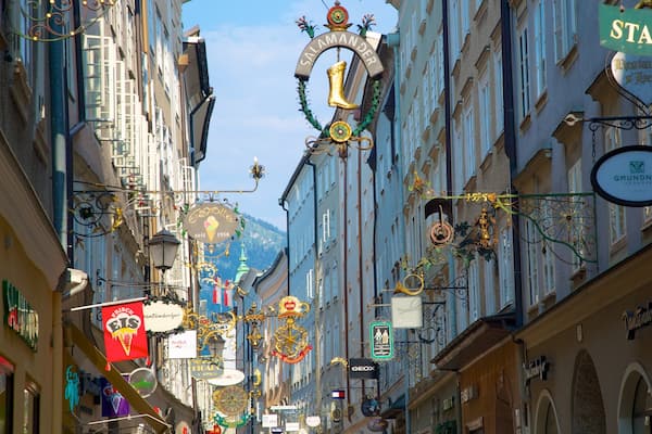 Getreidegasse showing signage, street scenes and heritage architecture