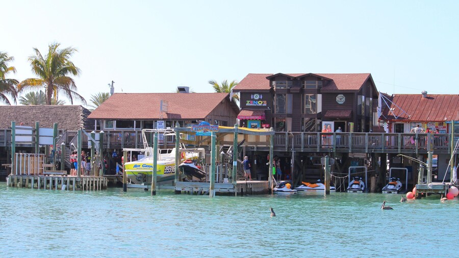 HDCB17 Johns pass, St Petersburg, Florida sea side view of boardwalk