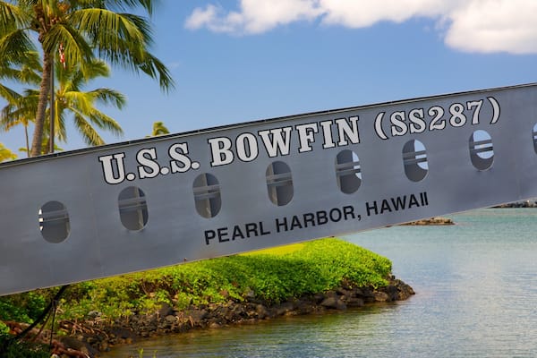 A U.S. Navy ship named U.S.S. Bowfin (SS287) anchored in Pearl Harbor, Hawaii.