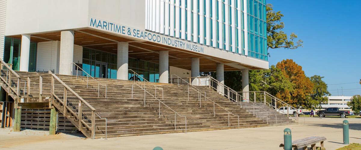 East Biloxi featuring signage