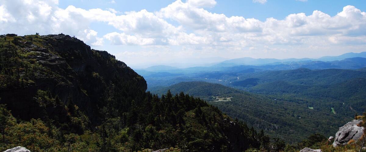 Grandfather Mountain State Park is a great place to explore and hike. There are a variety of different hikes available and you can also drive almost to the top of the mountain. You can see from this photo why this mountain range is called the #Blue Ridge Mountains! Absolutely gorgeous!