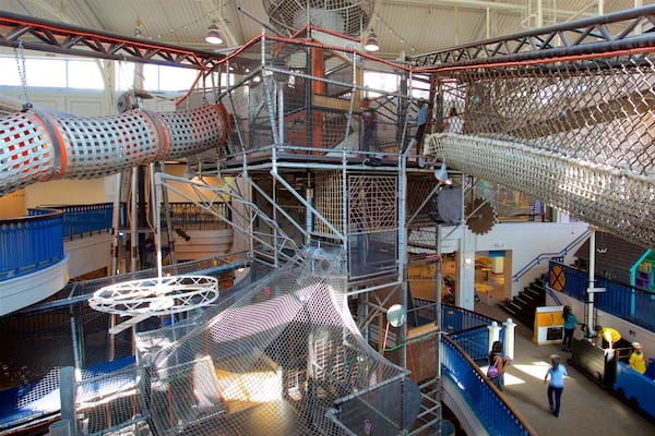 Port Discovery que inclui vistas internas e um parquinho