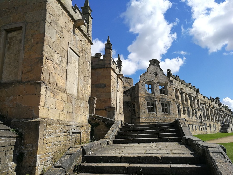 The castle gates and the terrace.