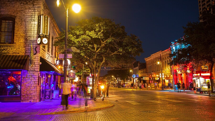 Sixth Street featuring street scenes, night scenes and nightlife