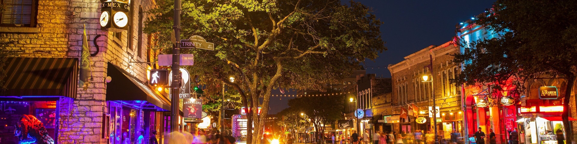 Sixth Street featuring street scenes, night scenes and nightlife