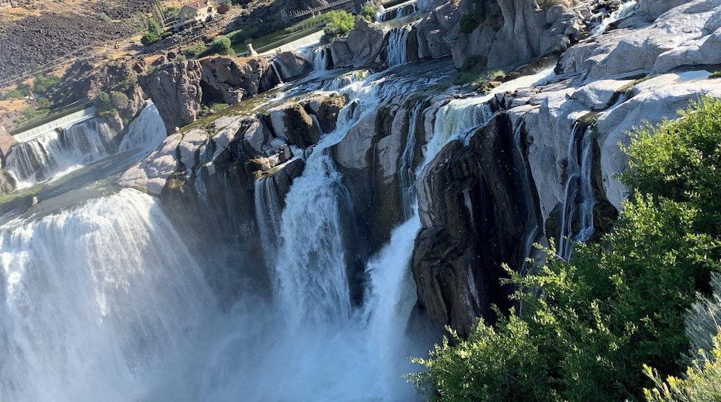 They called it the twin of Niagra falls