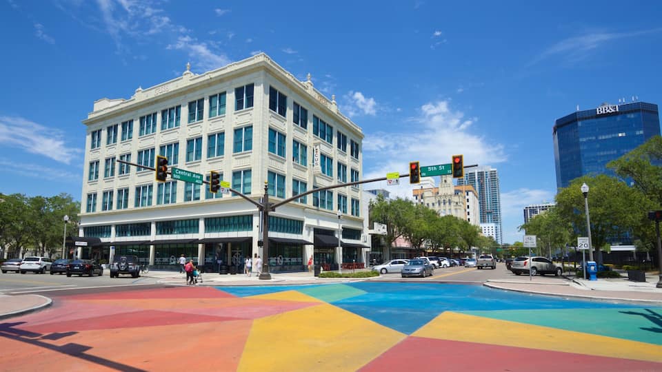 Downtown St. Petersburg which includes a square or plaza