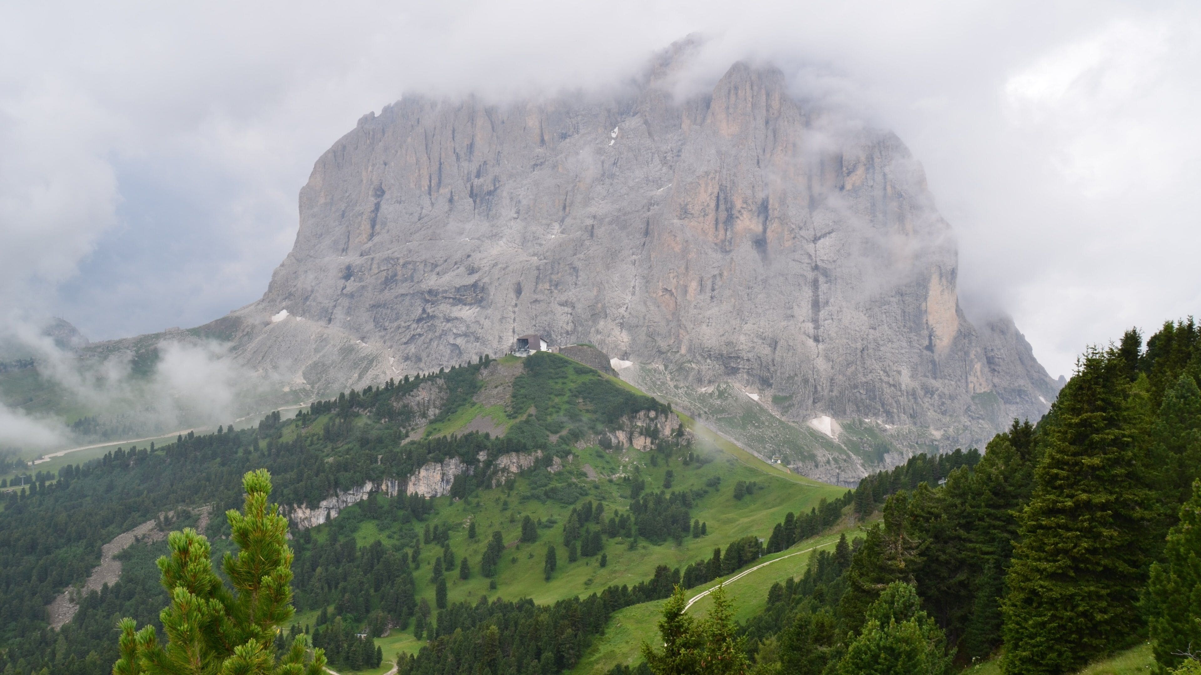 Ciampino-Sella Ski Area which includes mountains