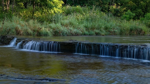 681-36 Prairie Creek Ledge Falls HP master md