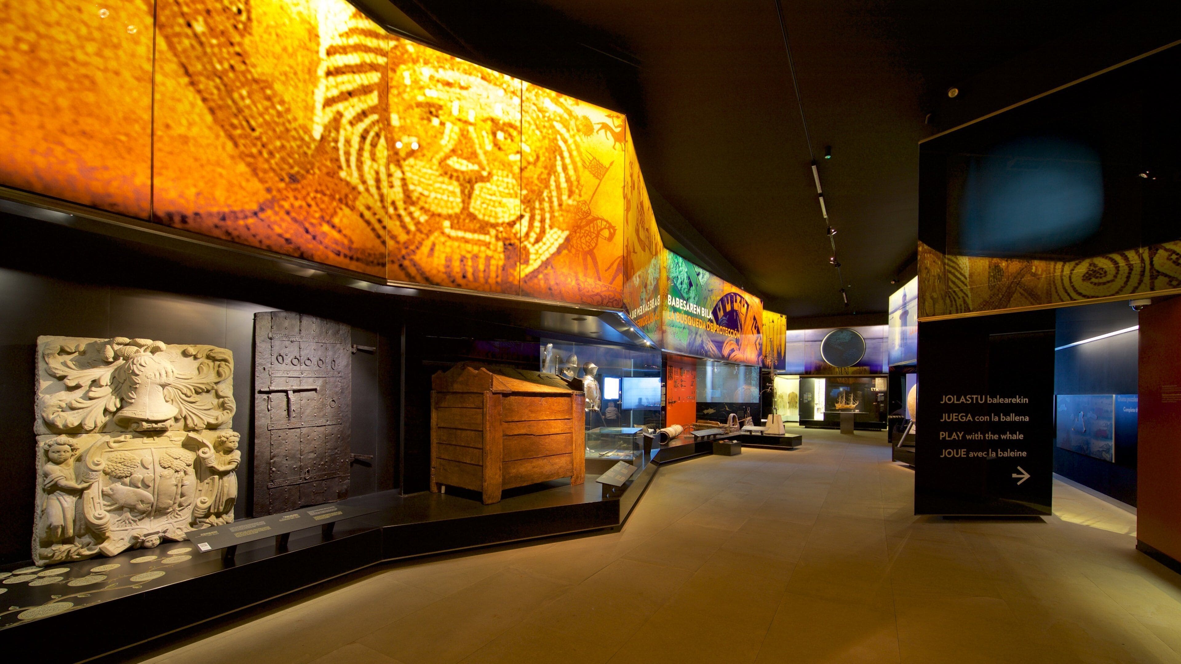 San Telmo Museum featuring interior views