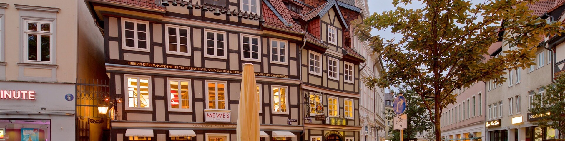 Mercado de carvão que inclui elementos de patrimônio e uma cidade