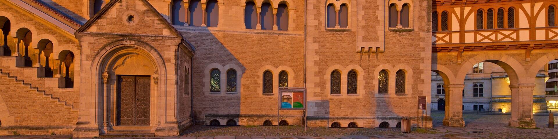 Burg Dankwarderode welches beinhaltet bei Nacht, Kirche oder Kathedrale und historische Architektur