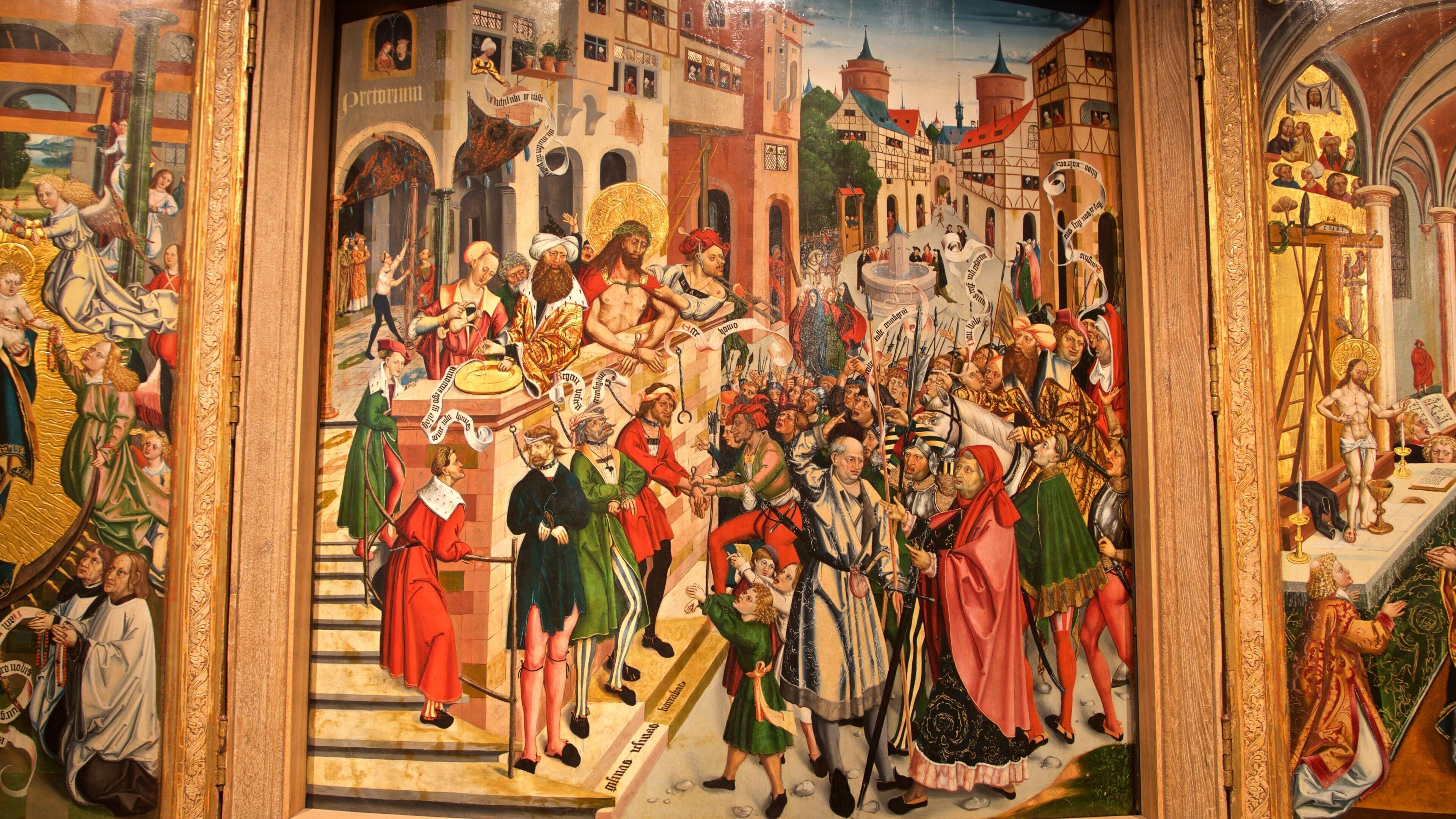 Dankwarderode Castle showing art and religious elements